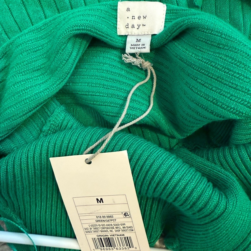 2/$30 - a new day - Green Midi Halter Sweater Dress Pleated NWT Medium - Picture 9 of 10